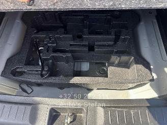 Suzuki Vitara GLX picture 17