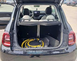 Fiat 500 E BEV picture 10