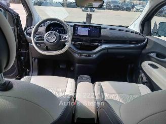 Fiat 500 E BEV picture 23