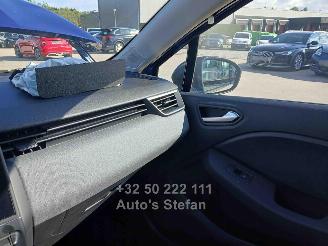 Renault Clio E-TECH HYBRIDE picture 8