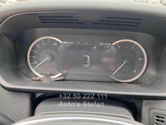 Land Rover Discovery 5 R-DYNAMIC SE D250 AWD picture 18