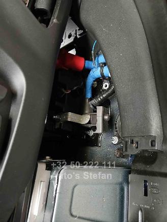 Land Rover Discovery 5 R-DYNAMIC SE D250 AWD picture 14
