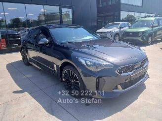 Vaurioauto  passenger cars Kia Stinger GT LINE 2019/2