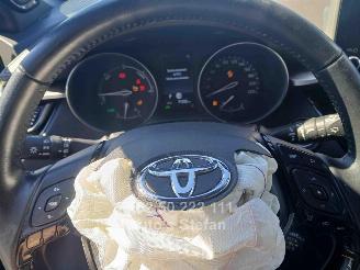 Toyota C-HR  picture 14