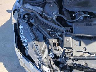 Mercedes E-klasse 200 BLU TC DITION picture 29