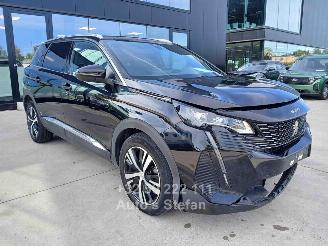 uszkodzony samochody osobowe Peugeot 5008 GT 2023/2