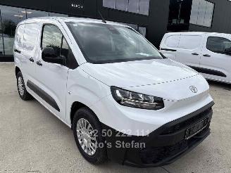 damaged passenger cars Toyota ProAce CITY COMFORT 2026/2