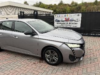 krockskadad bil auto Peugeot 308 1,2 BENZINE 131,PS AUTOMATIC 2023/9