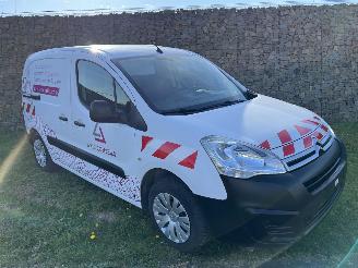 skadebil auto Citroën Berlingo VTi 95 KLIMA -- NAVI -- LKW 2018/2