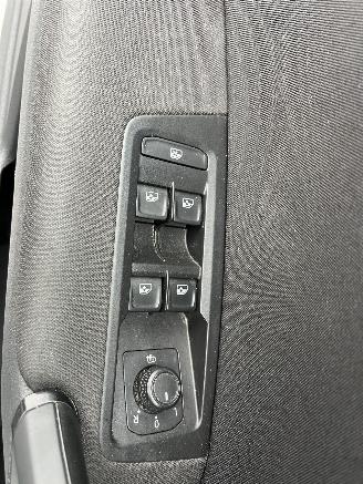 Volkswagen Touran BENZINE 7-SITS - 7-PERSONEN picture 19