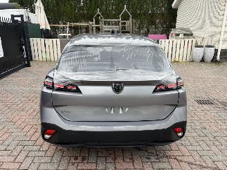 Peugeot 308 308 PureTech 130 EAT8 picture 3