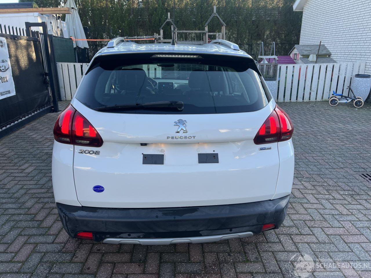 Peugeot 2008 1,2 BENZINE 110,PS AUTOMATIK