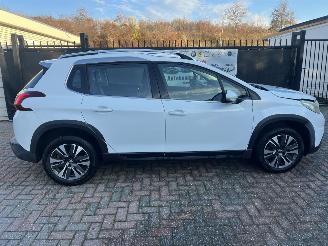 Peugeot 2008 1,2 BENZINE 110,PS AUTOMATIK picture 7
