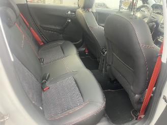 Peugeot 208 ROLAND - GARROS AUTOMATIC picture 19