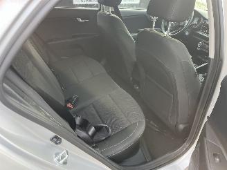 Kia Rio BENZINE - AUTOMATIC picture 14