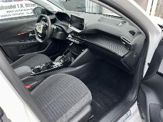 Peugeot 208 ELEKTRO - NAVIGATION - KLIMATRONIK picture 15