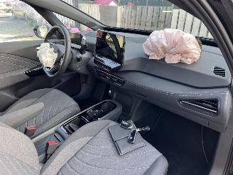 Volkswagen ID.3 62-KWH  -- 150,KW - EDETION picture 12