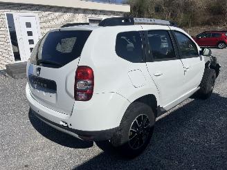 Dacia Duster DIESEL - AUTOMATIC - LEDER picture 3