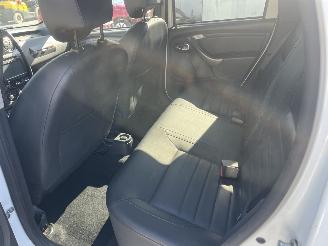Dacia Duster DIESEL - AUTOMATIC - LEDER picture 14