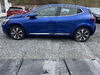 Renault Clio Intens E-TECH HYBRIDE picture 6