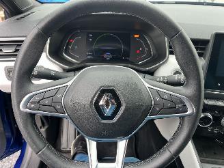 Renault Clio Intens E-TECH HYBRIDE picture 19