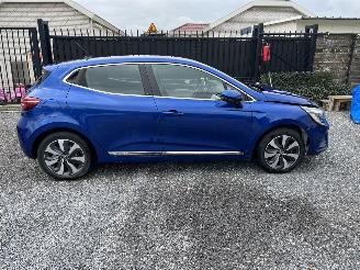 Renault Clio Intens E-TECH HYBRIDE picture 5