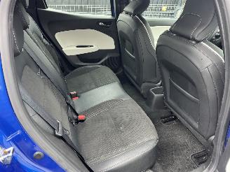 Renault Clio Intens E-TECH HYBRIDE picture 14