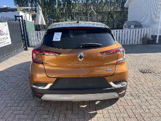 Schadeauto Renault Captur E-TECH HYBRIDE - AUTOMATIC 2022/10