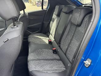 Peugeot 208  picture 14