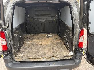 Peugeot Partner 1,5 HDI - 131,PS AUTOMATIC picture 22