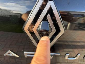 Renault Captur AUTOMATIC - E-TECH picture 2