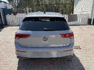 krockskadad bil auto Volkswagen Golf BENZINE UNITED 2021/2