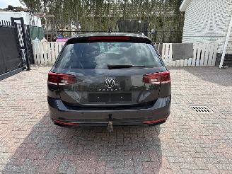 damaged passenger cars Volkswagen Passat DSG -- 150,PS -- TDI 2024/2
