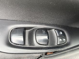 Nissan Qashqai DIESEL  -- FULL-OPTION picture 23
