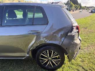 Volkswagen Golf 1,2 BENZINE AUTOMATIC picture 10