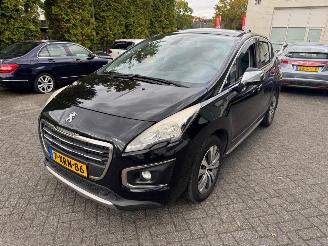 damaged passenger cars Peugeot 3008 1.6 THP Allure 2014/10