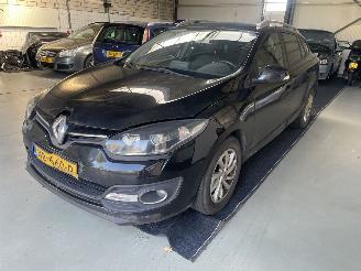 Unfallwagen Renault Mégane 1.5 Dci Limited 110PK!!! 2016/4