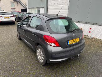 Peugeot 207 1.4 Vti Xline picture 3