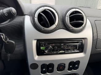 Dacia Logan 1.6-16V Lauréate 7p. picture 15