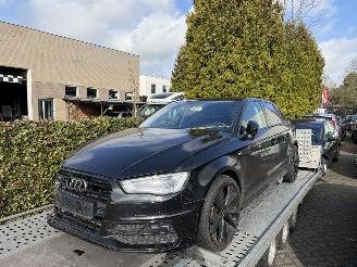 Unfallwagen Audi A3 1.6 TDI Adrenalin 2016/7