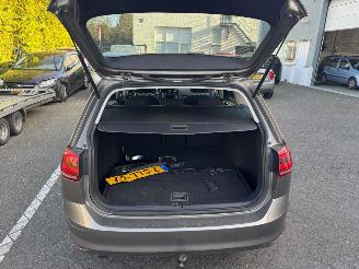 Volkswagen Golf 1.6 TDI Highline picture 10