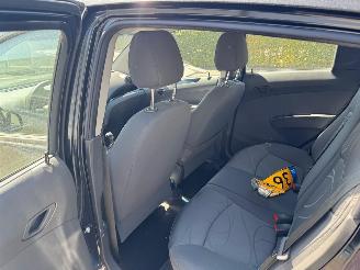 Chevrolet Spark 1.0 16V LT picture 9