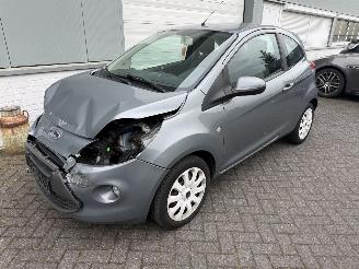 Voiture accidenté Ford Ka 1.2 Titanium 2010/2