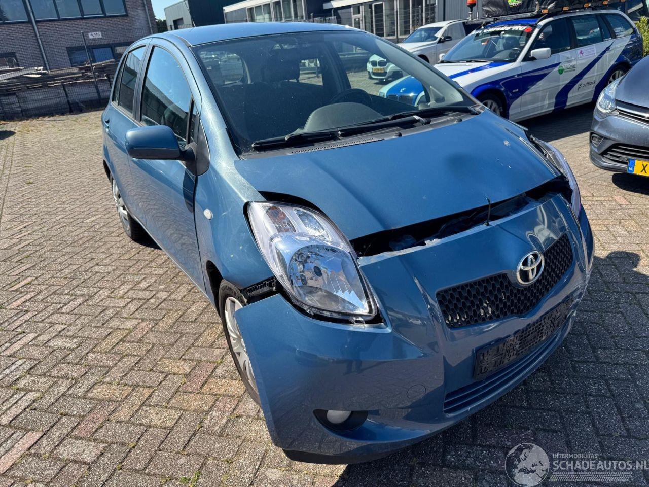 Toyota Yaris 1.3 VVTi Sol MMT
