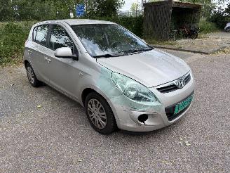 Coche accidentado Hyundai I-20 1.2i DynamicVersion 2010/3