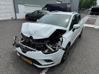 krockskadad bil auto Renault Clio 1.5 dCi Ecoleader Zen 2016/12