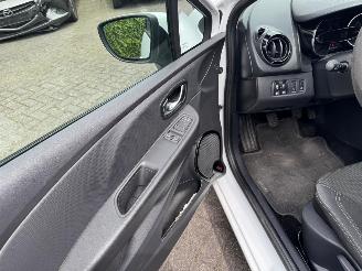 Renault Clio 1.5 dCi Ecoleader Zen picture 9