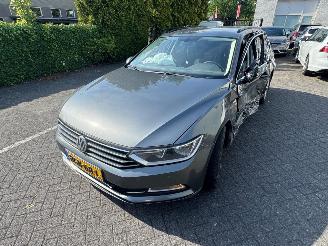 Schadeauto Volkswagen Passat 1.4 TSI Connected Series 2016/12