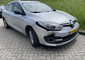 Vaurioauto  passenger cars Renault Mégane 1.2 TCe Limited 2016/4