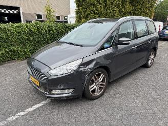 krockskadad bil auto Ford Galaxy 1.5 Titanium 7p 2017/10